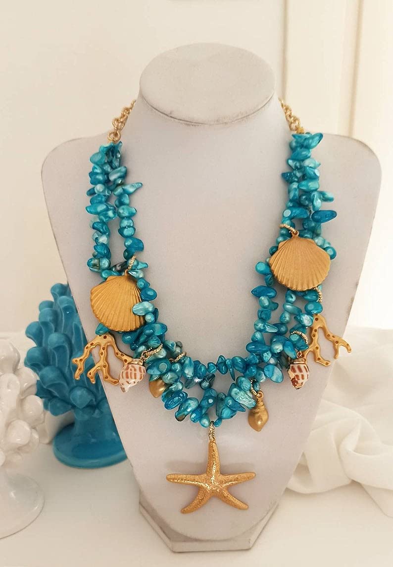 Collana Multifilo con Perle blu, Ciondoli in Ottone e Conchiglie - immagine 6
